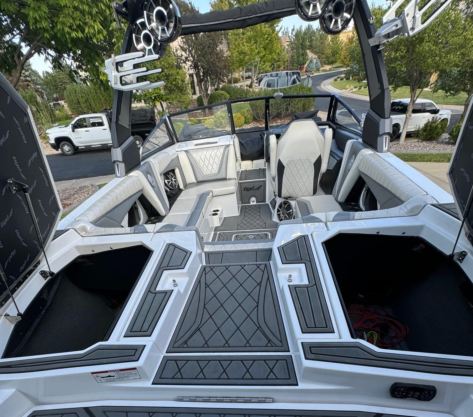 2017 23 ft Tige RZX3