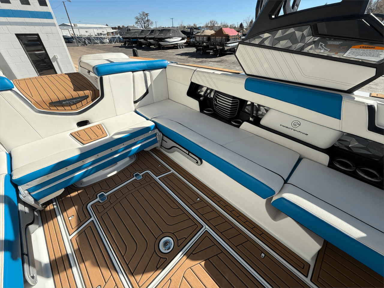 2020 Nautique G25
