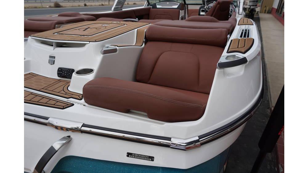 2019 MasterCraft X24