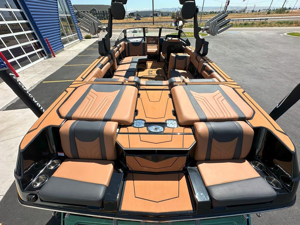 2025 Malibu 25 LSV