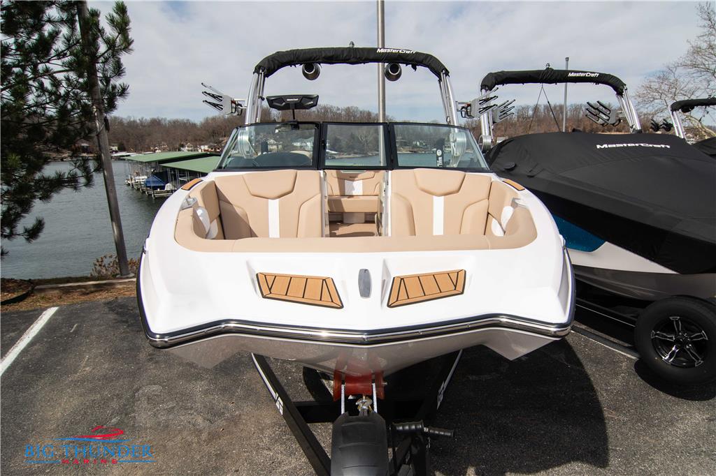 2024 MasterCraft XT24