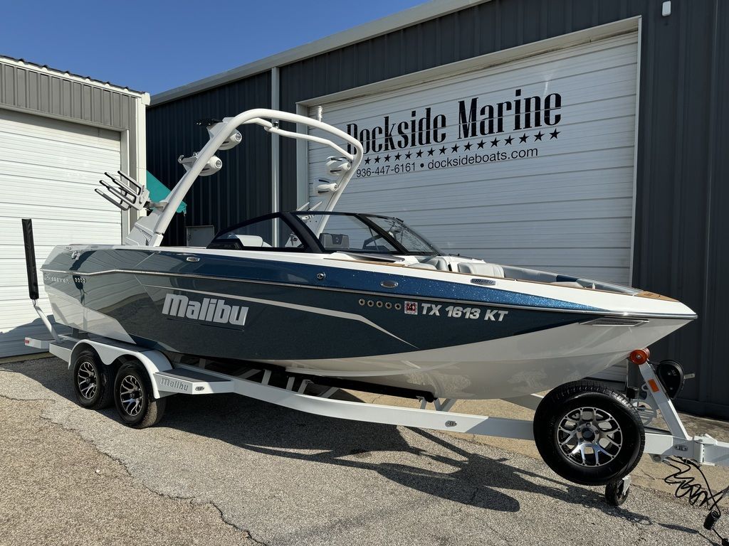 2022 malibu boats 23-LSV
