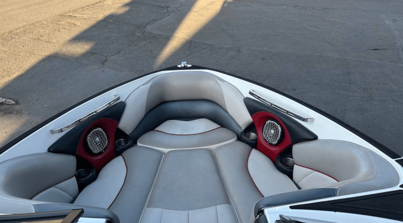 2012 Malibu Boats Luxury Sport-V Sunscape 247 LSV