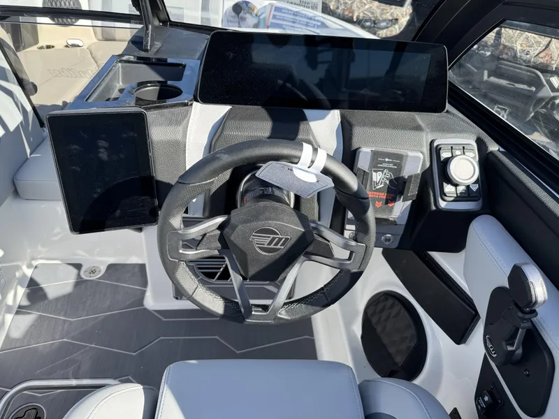 2025 Malibu 23 MXZ