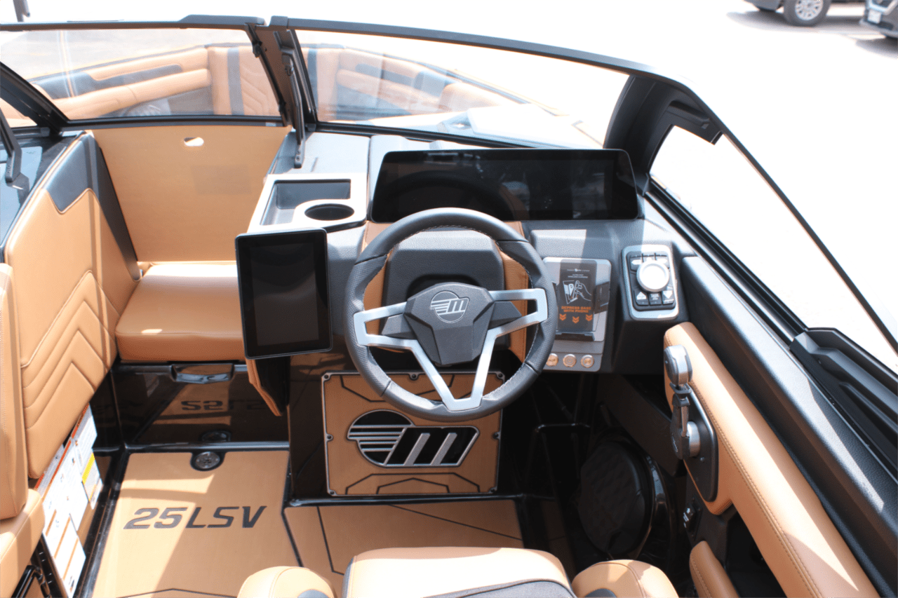 2025 Malibu 25 LSV