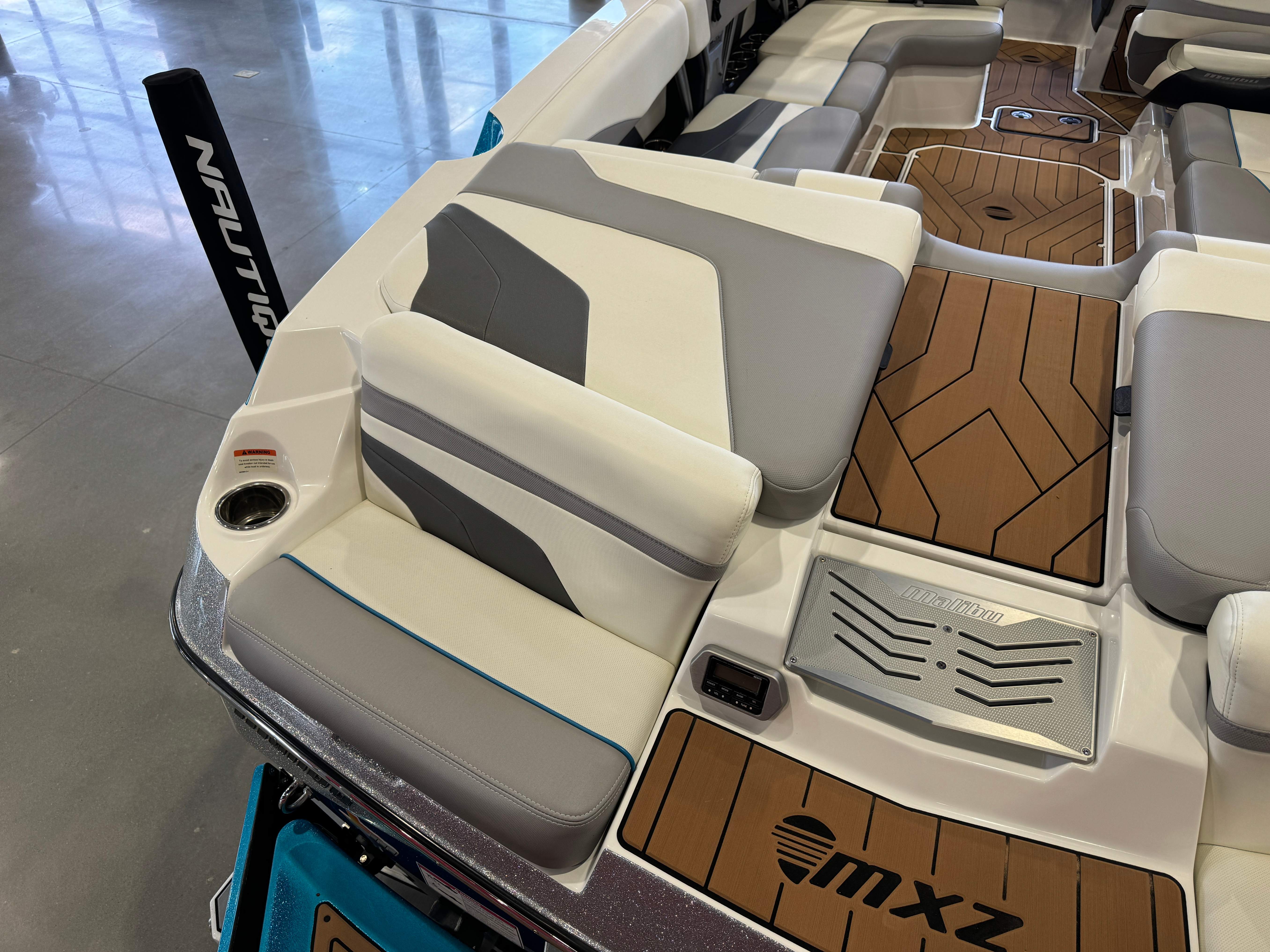 2018 Malibu 24 MXZ