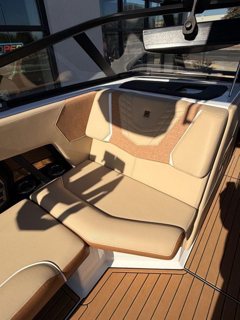 2024 Nautique G25
