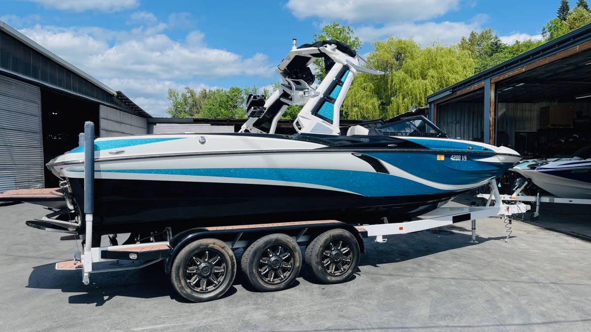 boat.Title