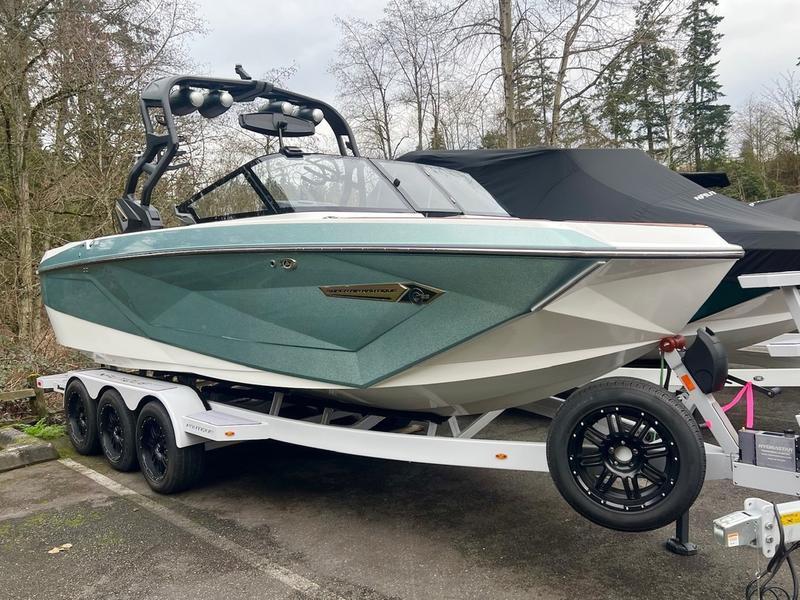 boat.Title