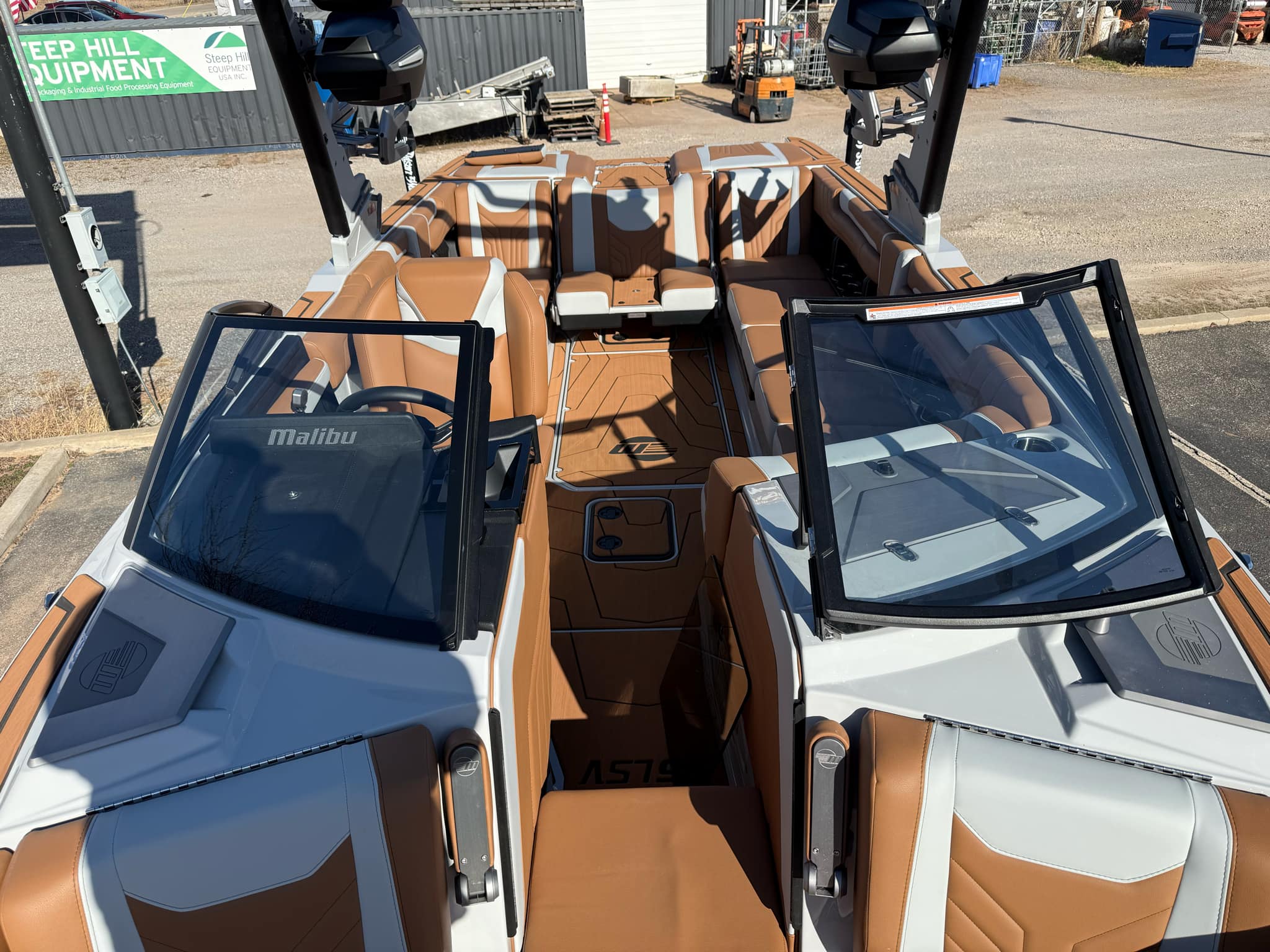 2025 Malibu 25LSV