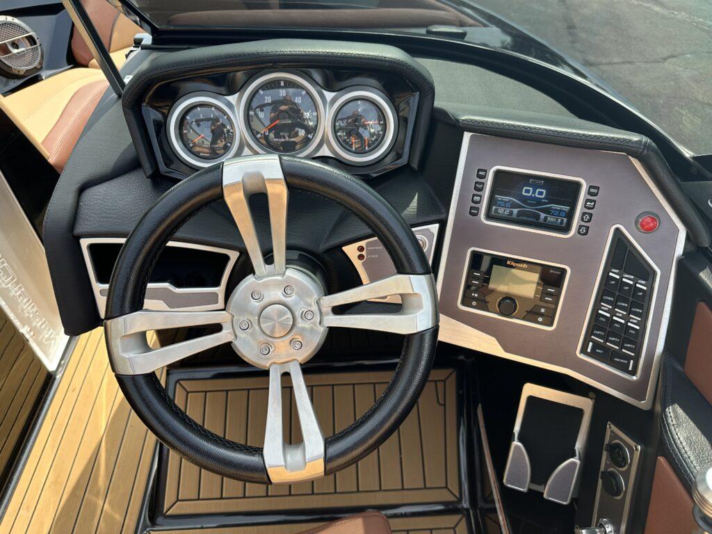 2018 MasterCraft XT21