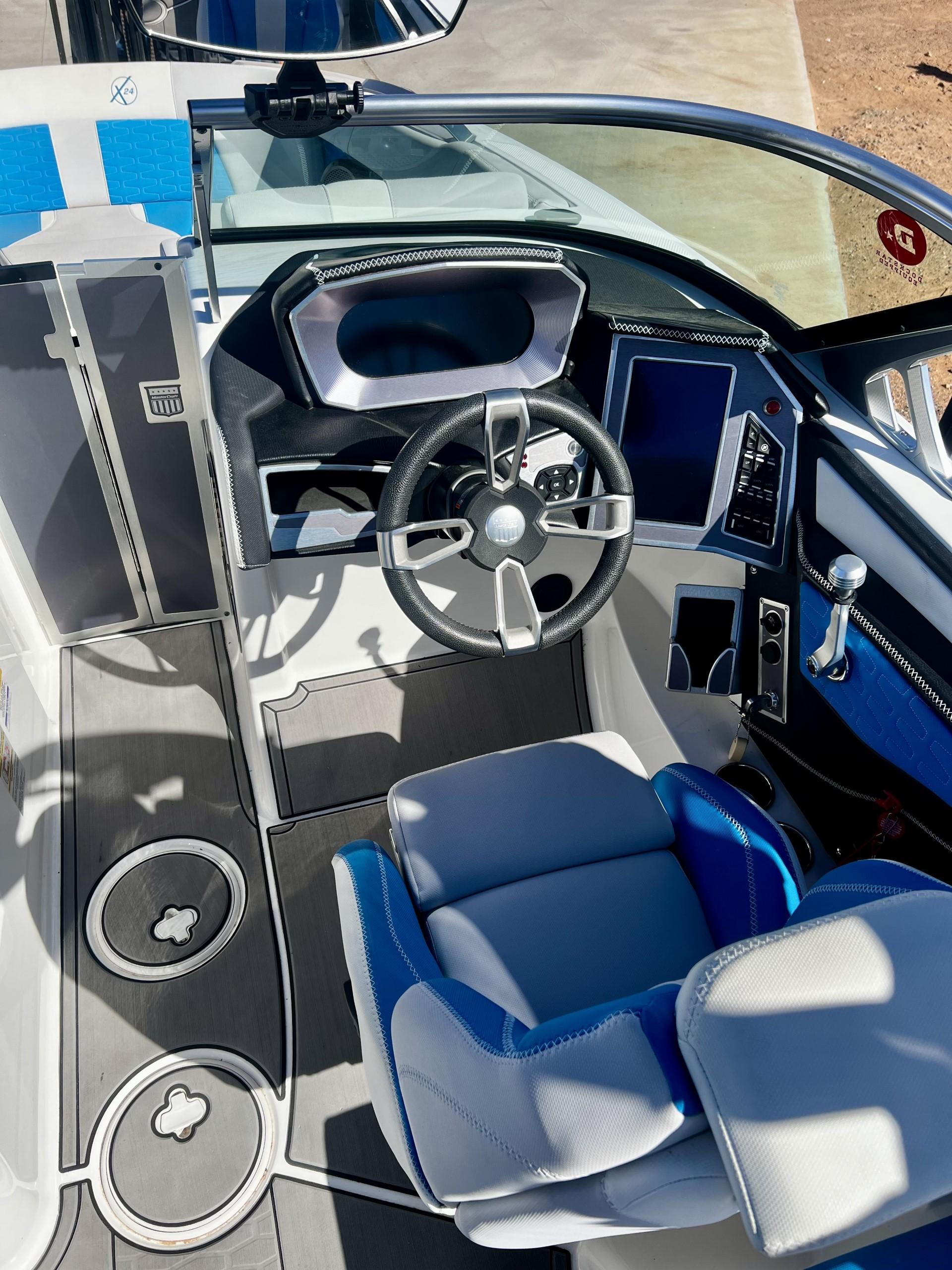 2021 MasterCraft X24