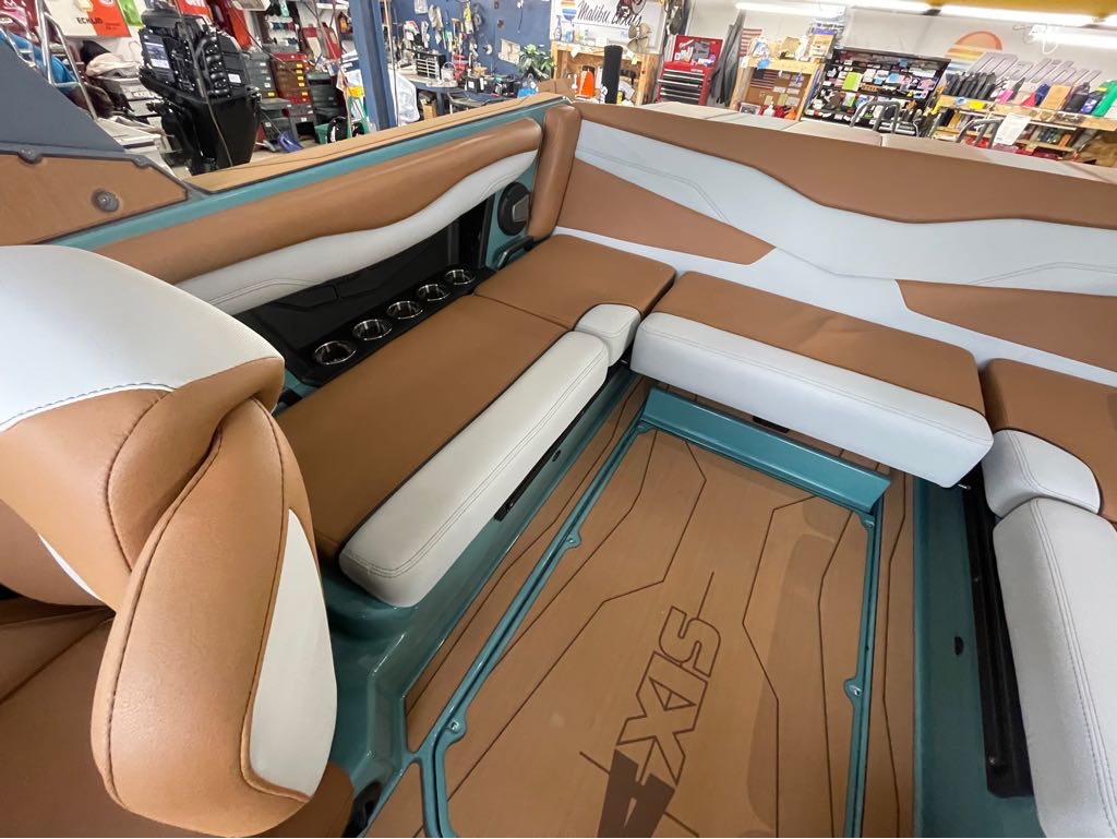 2024 Axis Wake Research T220