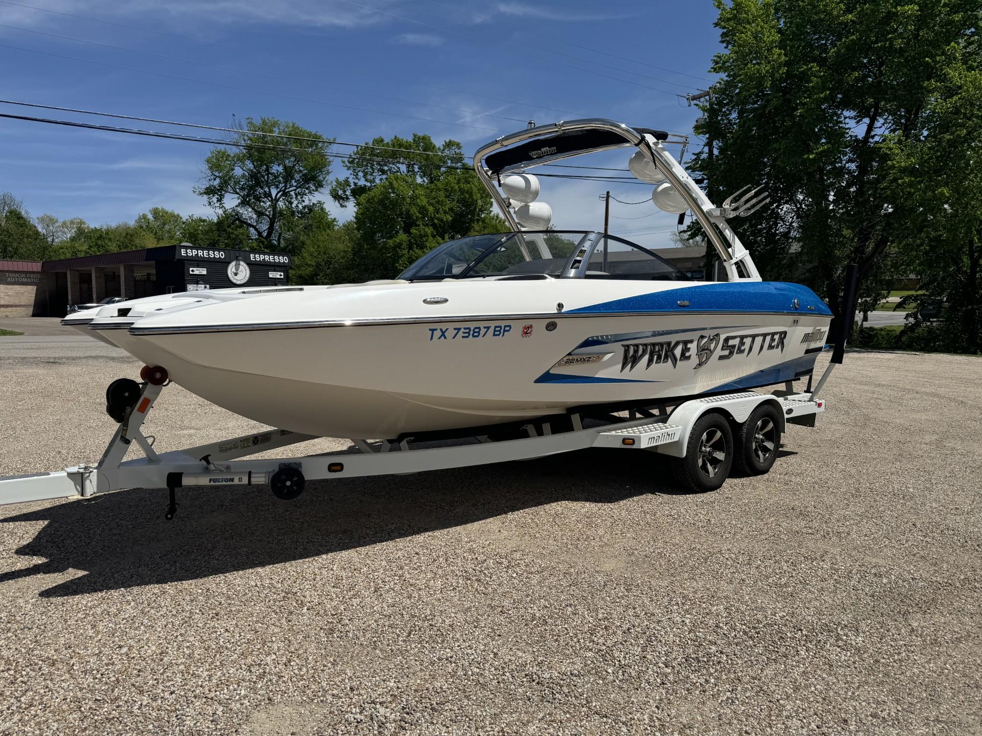 2012 Malibu 22 MXZ