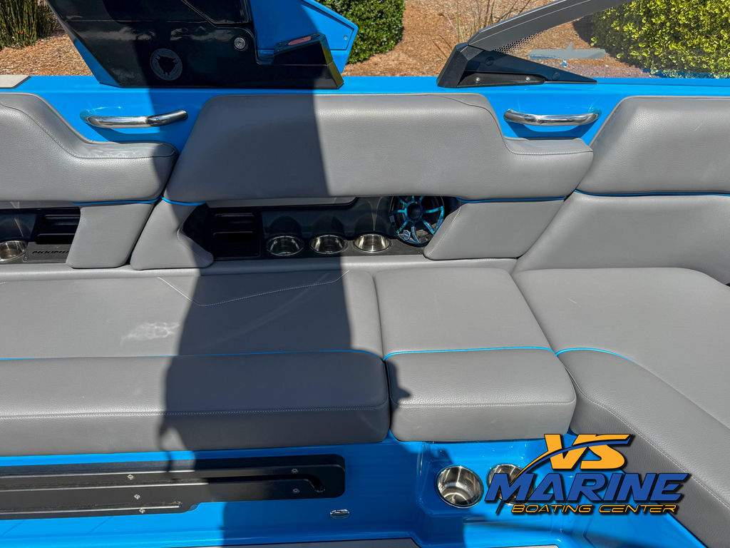 2022 MOOMBA Makai