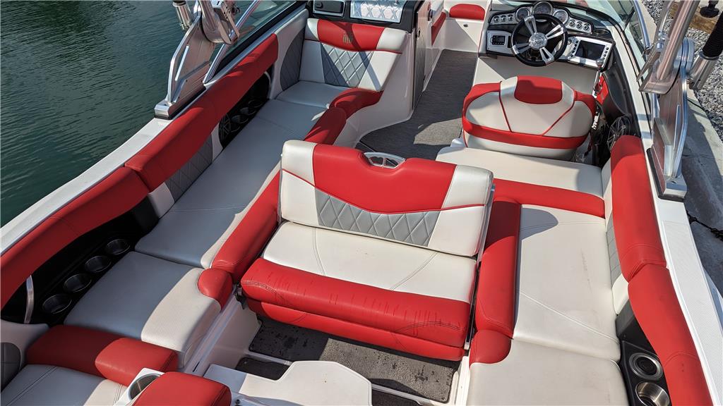2014 MasterCraft X46- 6.2L w/ Trailer