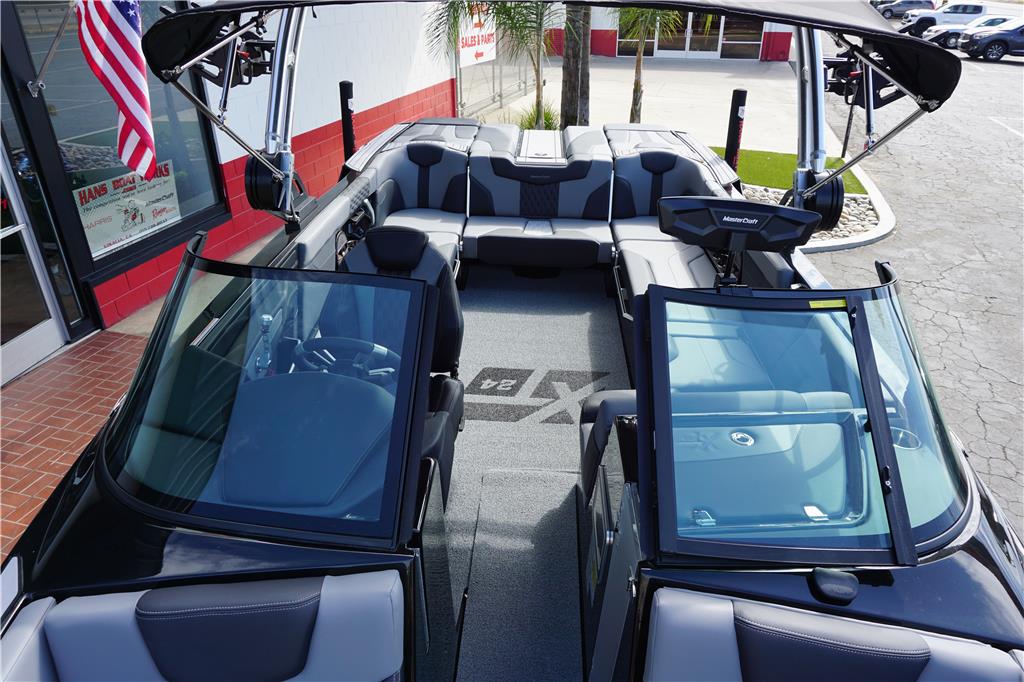 2024 MasterCraft XT24