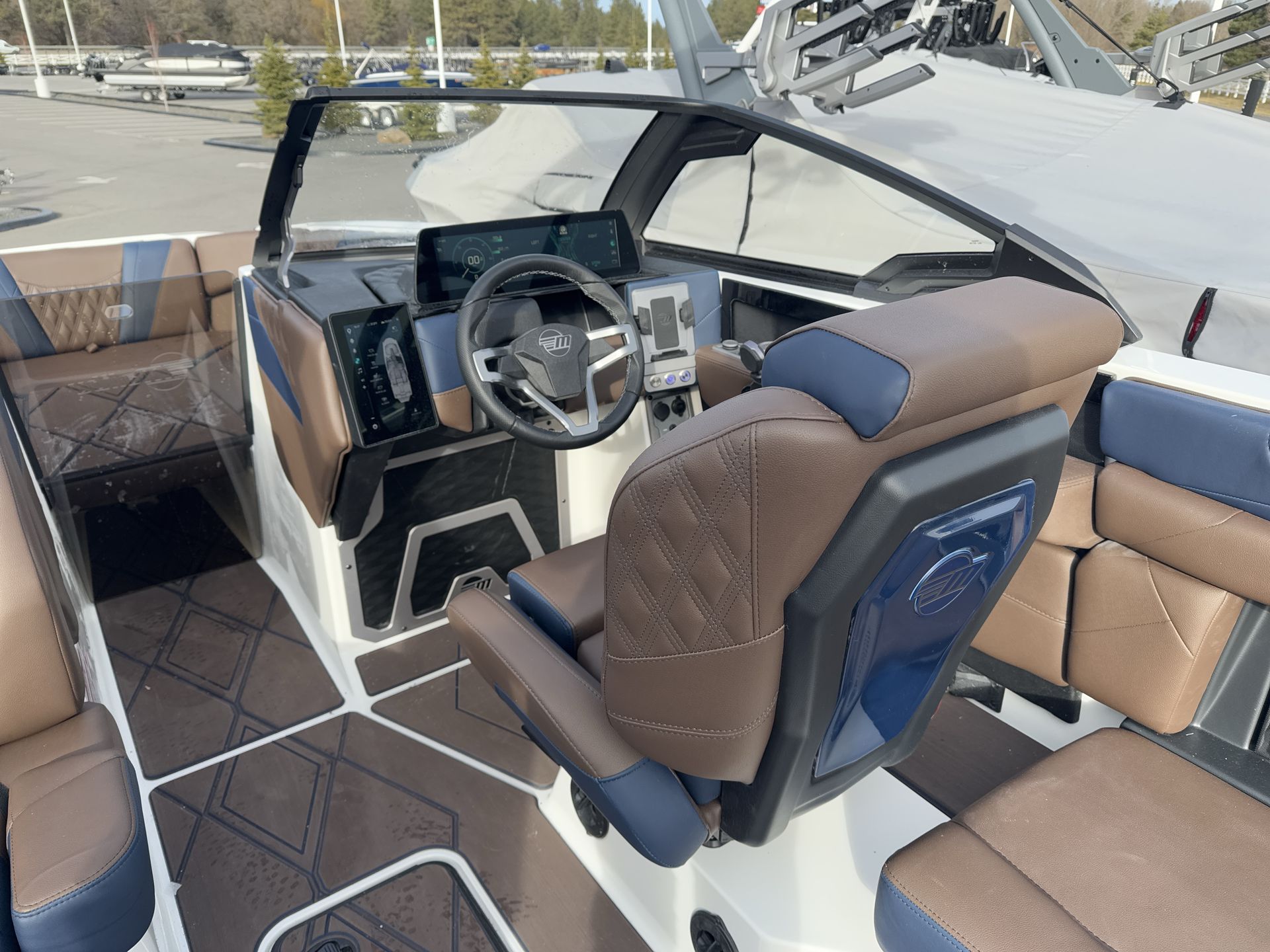 2025 Malibu M230