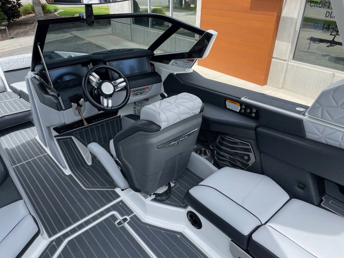 2023 Nautique G23 Paragon.