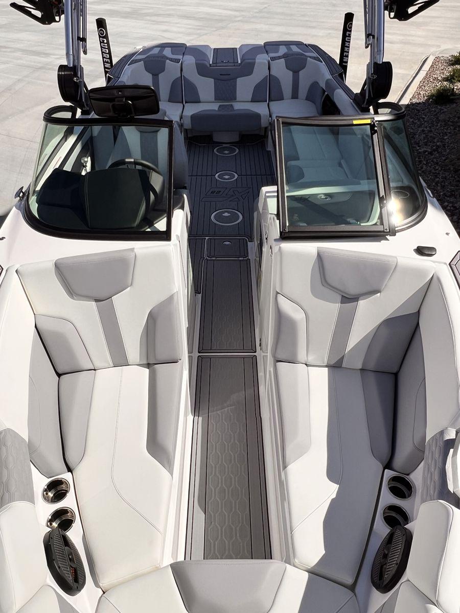 boat.Title