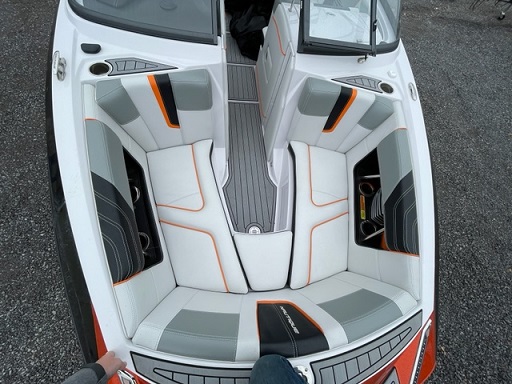 2015 Nautique G21