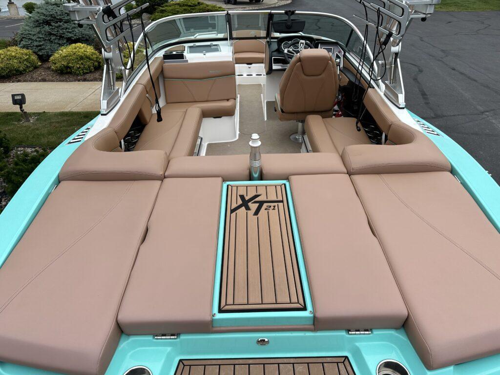 2019 MasterCraft XT21