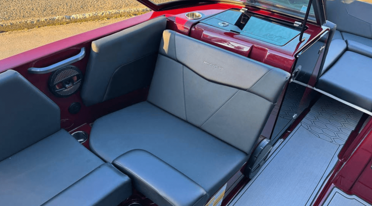 2023 MasterCraft NXT22