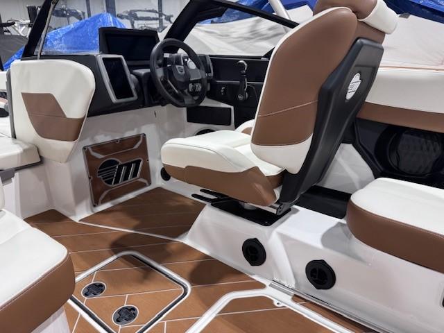 2024 Malibu Wakesetter 23 LSV -Stern Thruster