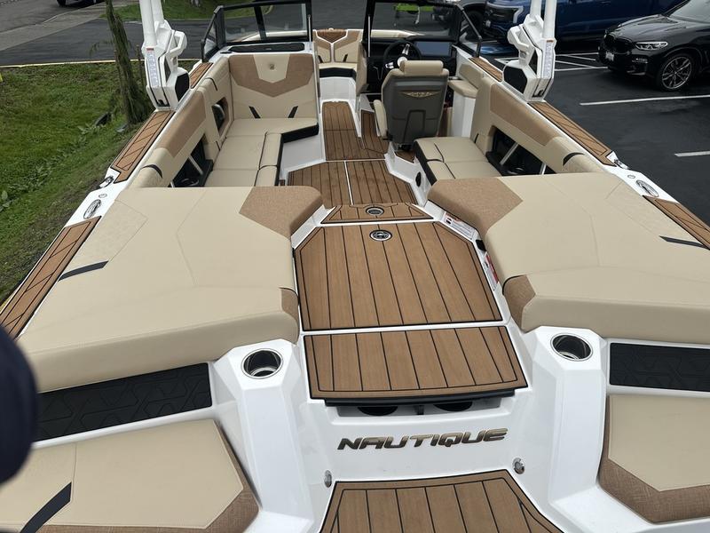 2023 Nautique GS22