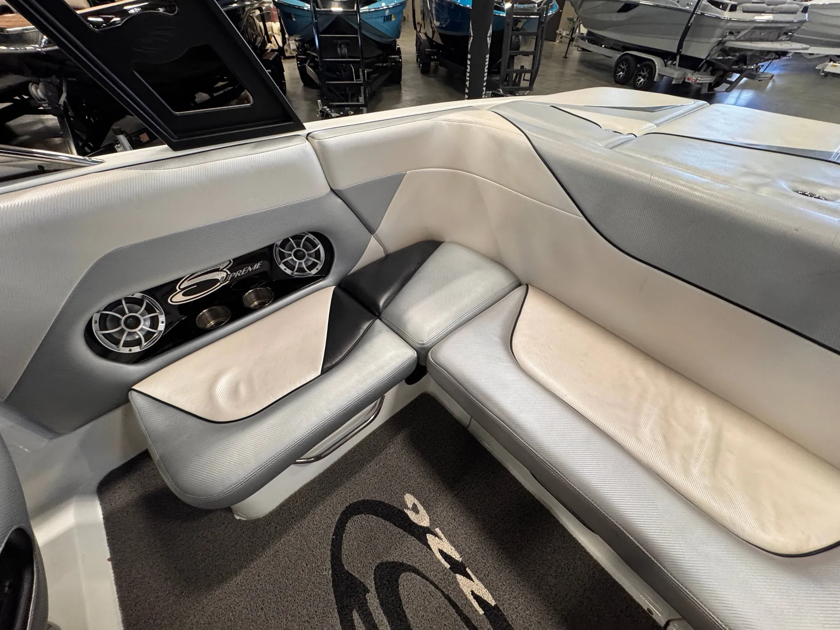 2015 SUPREME S226
