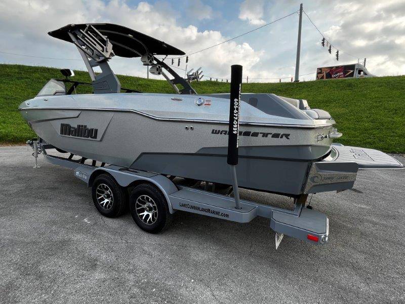 2020 Malibu 25 LSV
