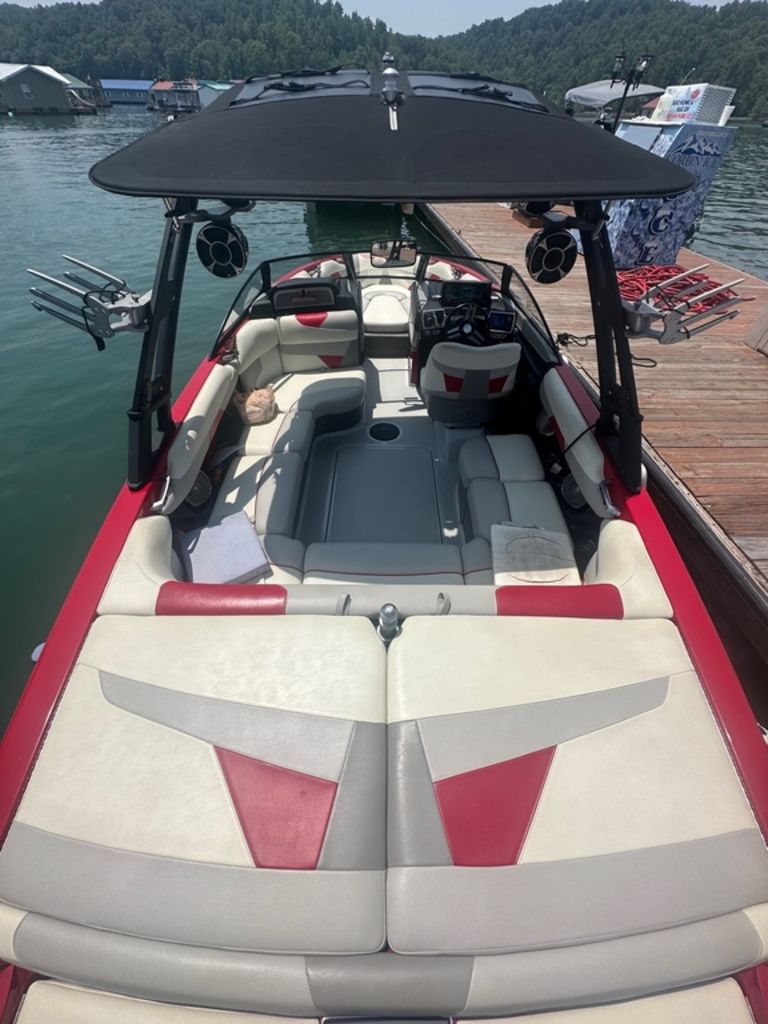 2015 Malibu Boats 22 VLX