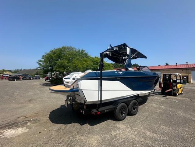 2025 Nautique g23