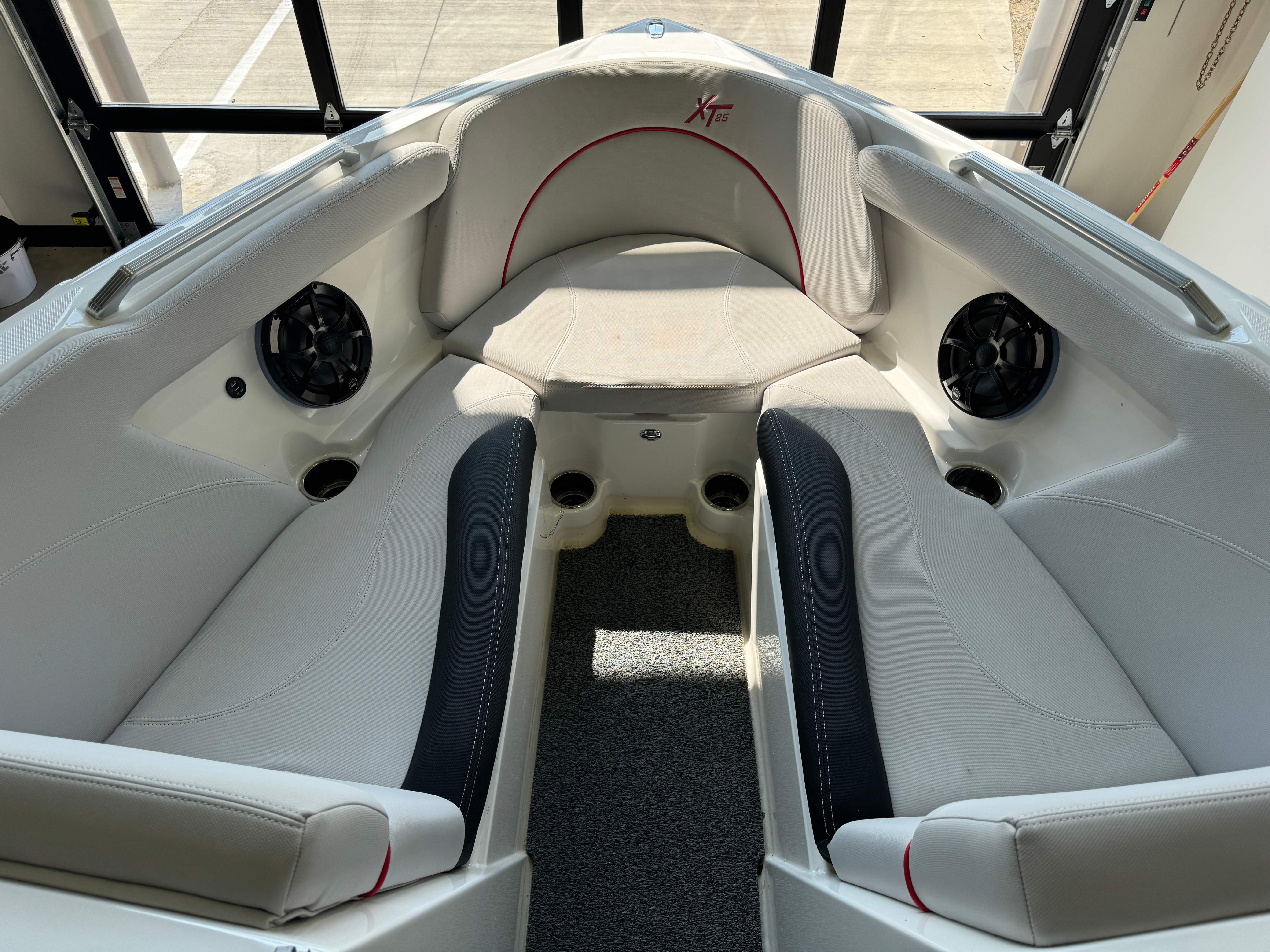 2019 MasterCraft XT25