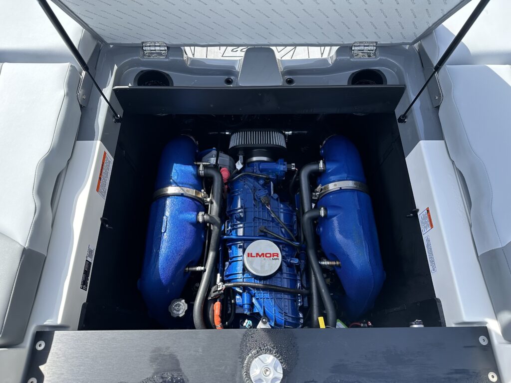 2024 MasterCraft XT22