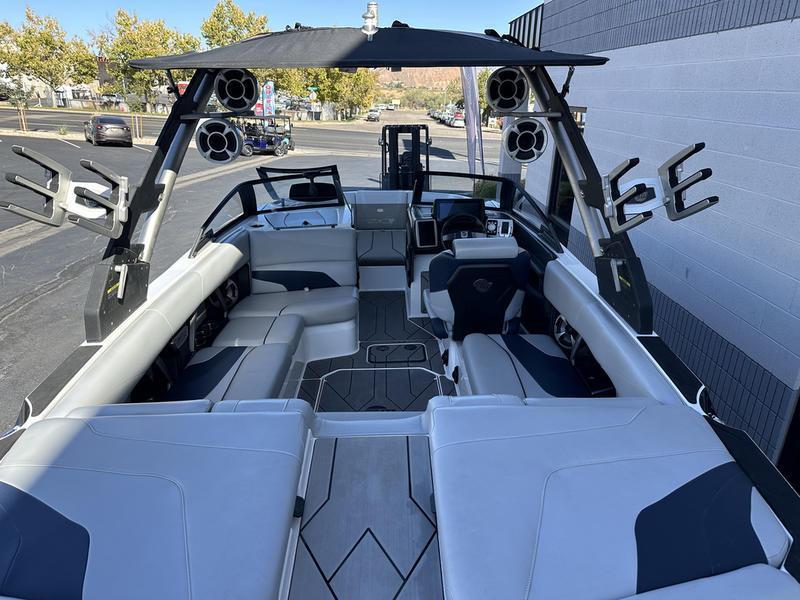 2020 Malibu 22 MXZ