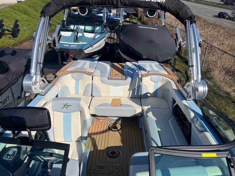 2025 MasterCraft XT20
