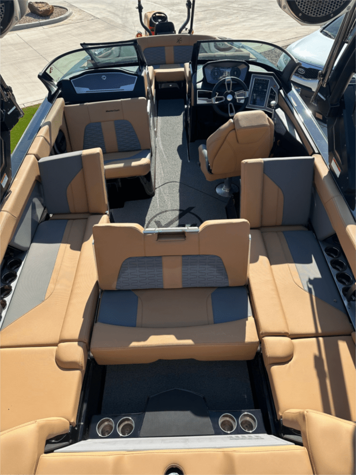 2023 MasterCraft X24