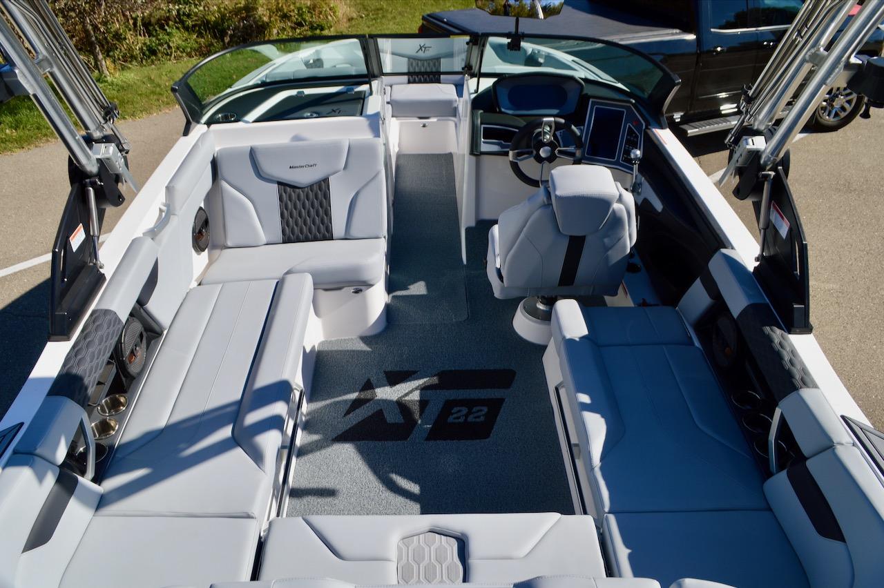 2024 MasterCraft XT22
