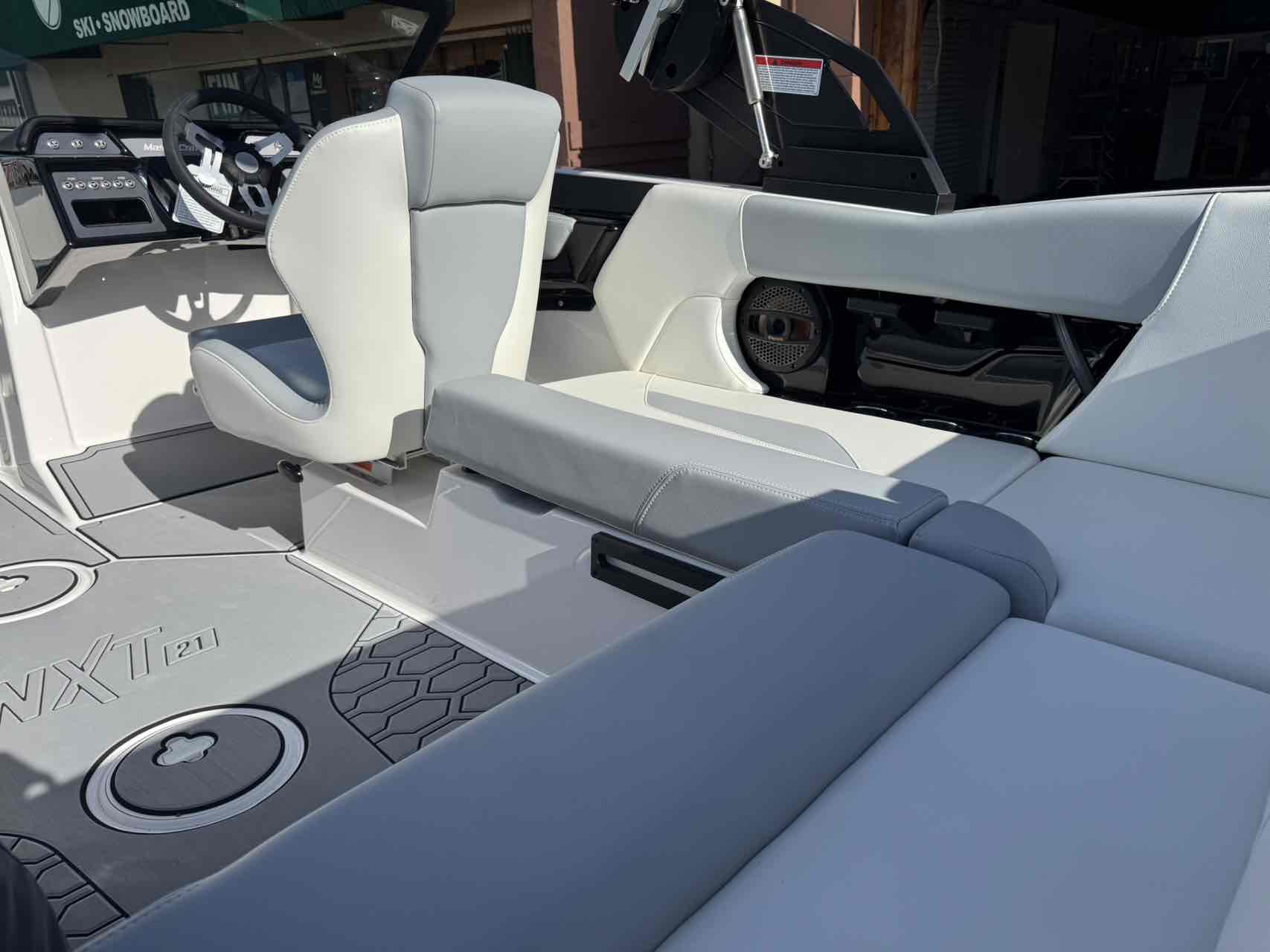 2025 MasterCraft NXT21