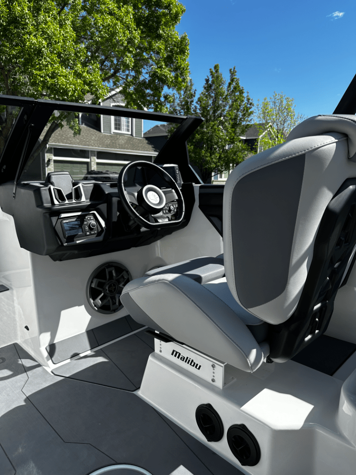 2023 Axis T220- Loaded