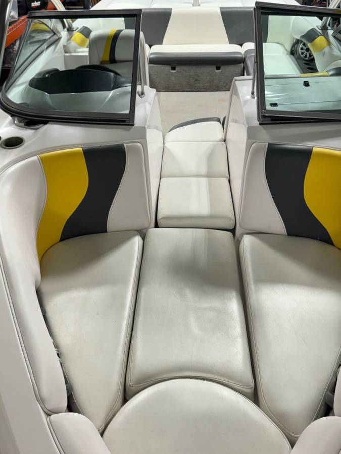 2006 Moomba Mobius XLV