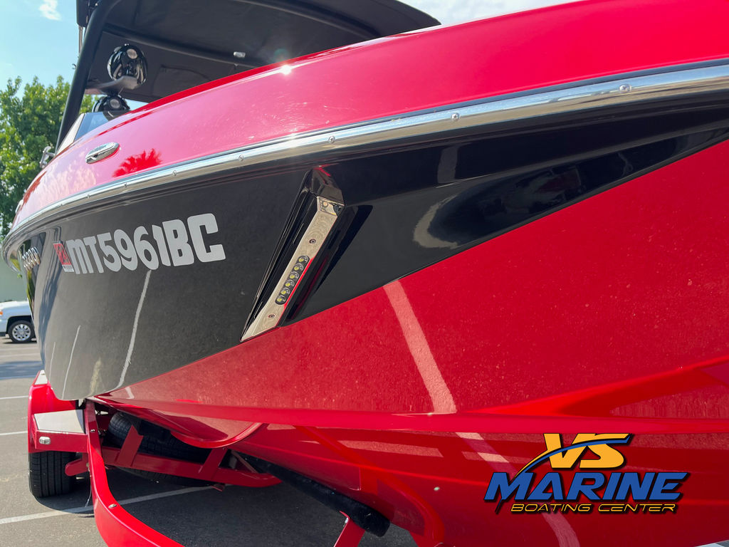2017 Malibu Boats 25 LSV