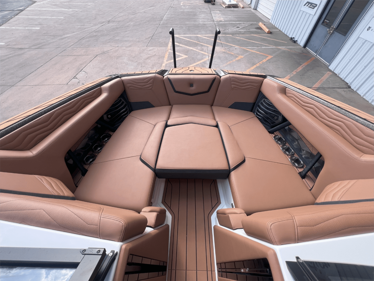 2025 Nautique G23