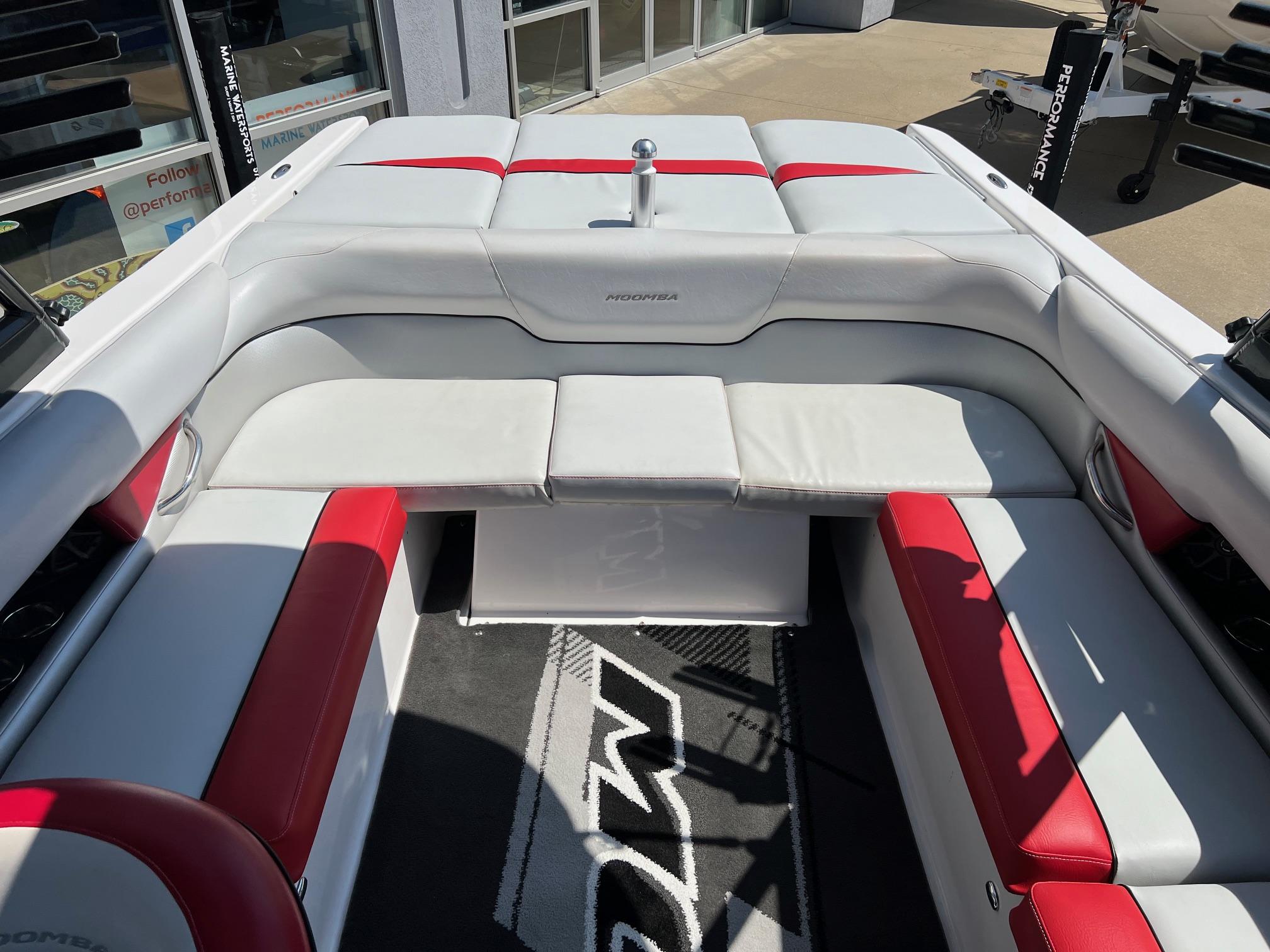 2013 MOOMBA MOJO 2.5 W/SURF SYSTEM AND XXL BALLAST SYSTEM PKG