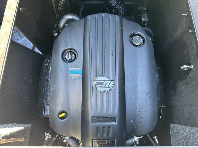2022 Axis T250