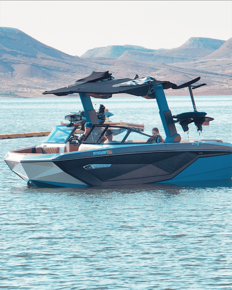 2022 Nautique G23