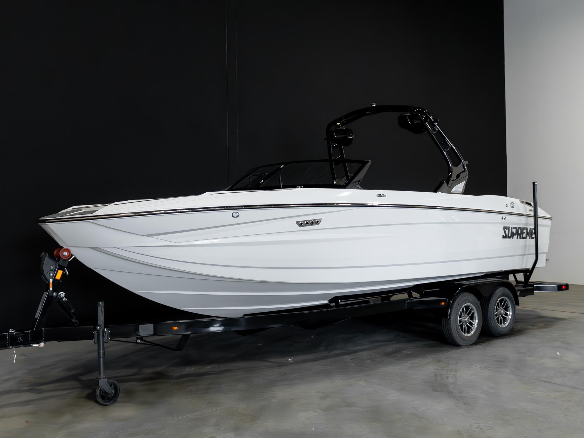 2025 Supreme S240 &#8211; White / Gray