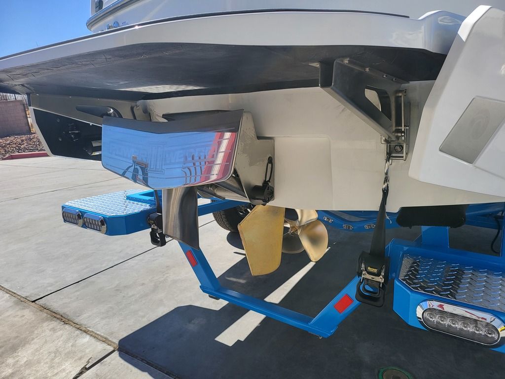 2025 Axis Wake Research T220 Icon