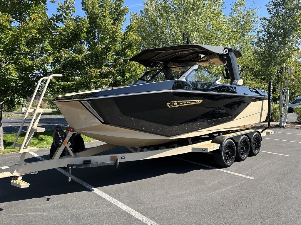 2025 Nautique Super Air Nautique G23